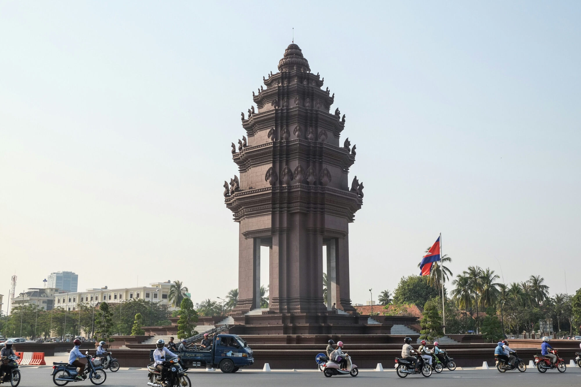Independence Monument, BKK1, Phnom Penh image