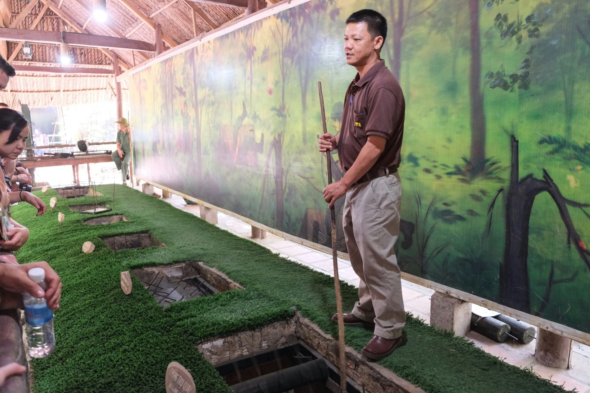 Cu Chi Tunnels Guide image