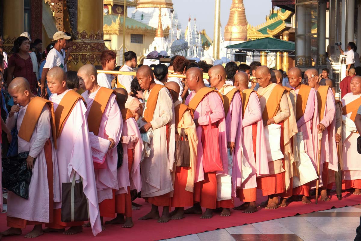 Collecting Alms at Shwedagon Paya image