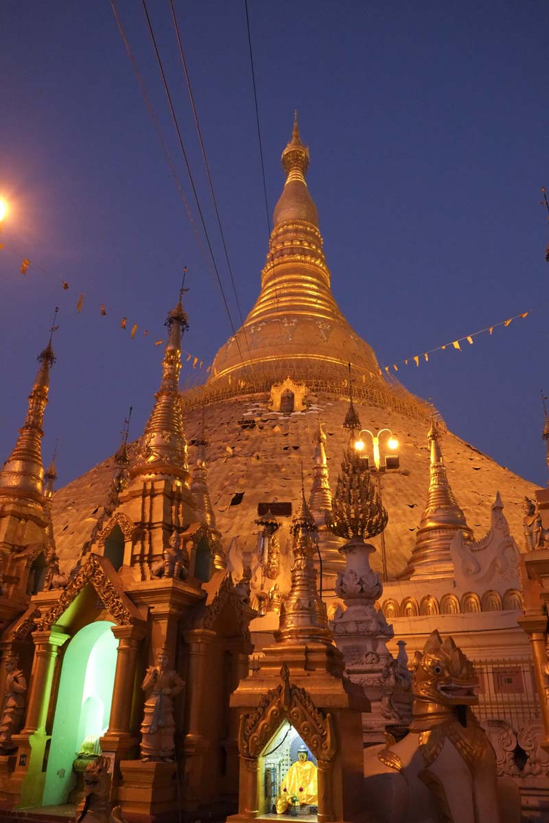 Shwedagon Paya at night image