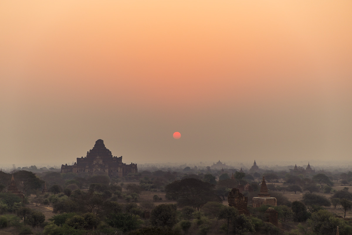 Lawkaoushaung sunrise, Bagan